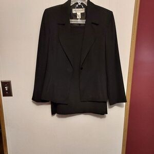 Rena Rowan essentials 2 piece size 12 EX COND waist 33 inch length 25